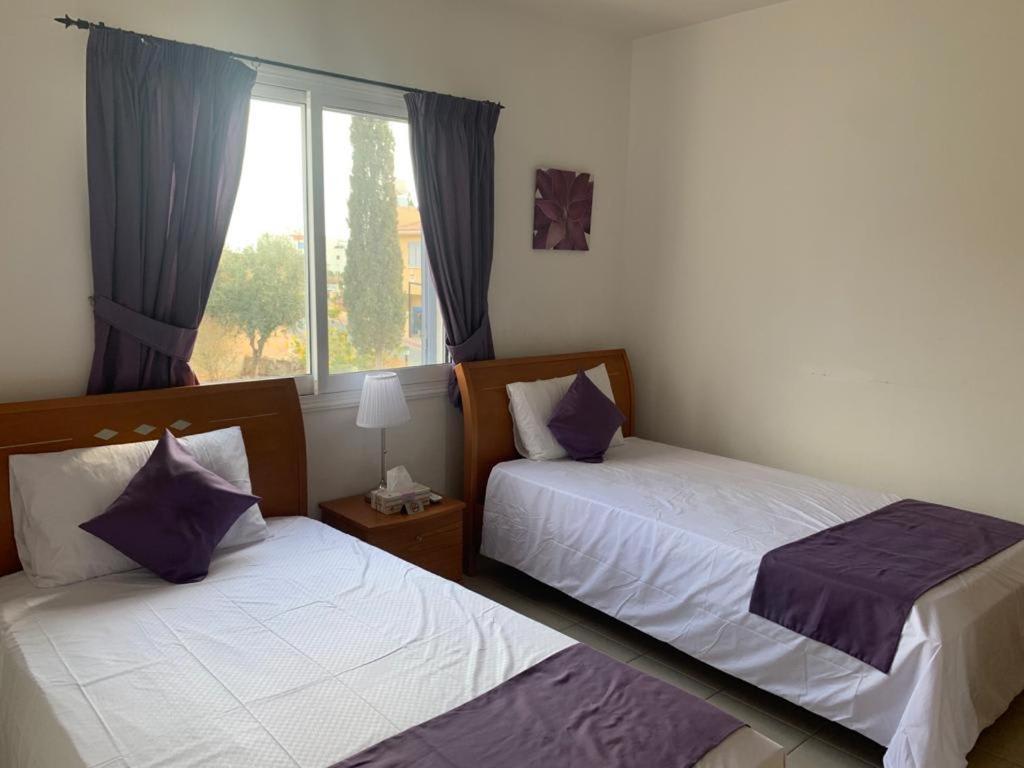 Regina Gardens - Spacious 3 Bed, 2 Bath Maisonette Paphos Eksteriør bilde