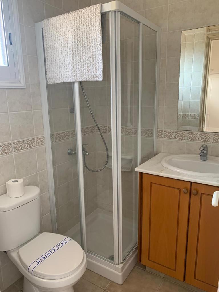 Regina Gardens - Spacious 3 Bed, 2 Bath Maisonette Paphos Eksteriør bilde