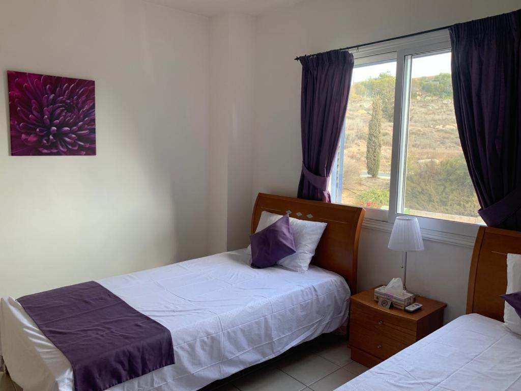Regina Gardens - Spacious 3 Bed, 2 Bath Maisonette Paphos Eksteriør bilde