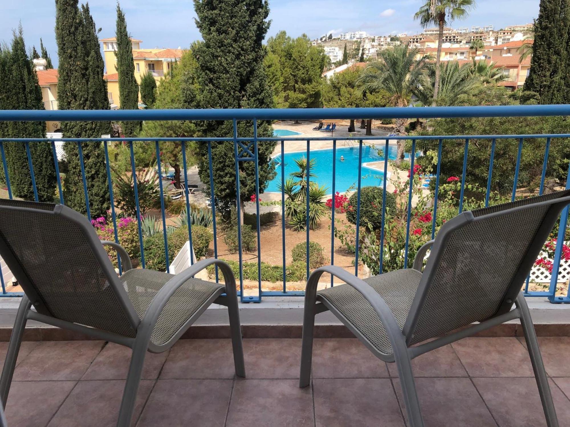Regina Gardens - Spacious 3 Bed, 2 Bath Maisonette Paphos Eksteriør bilde